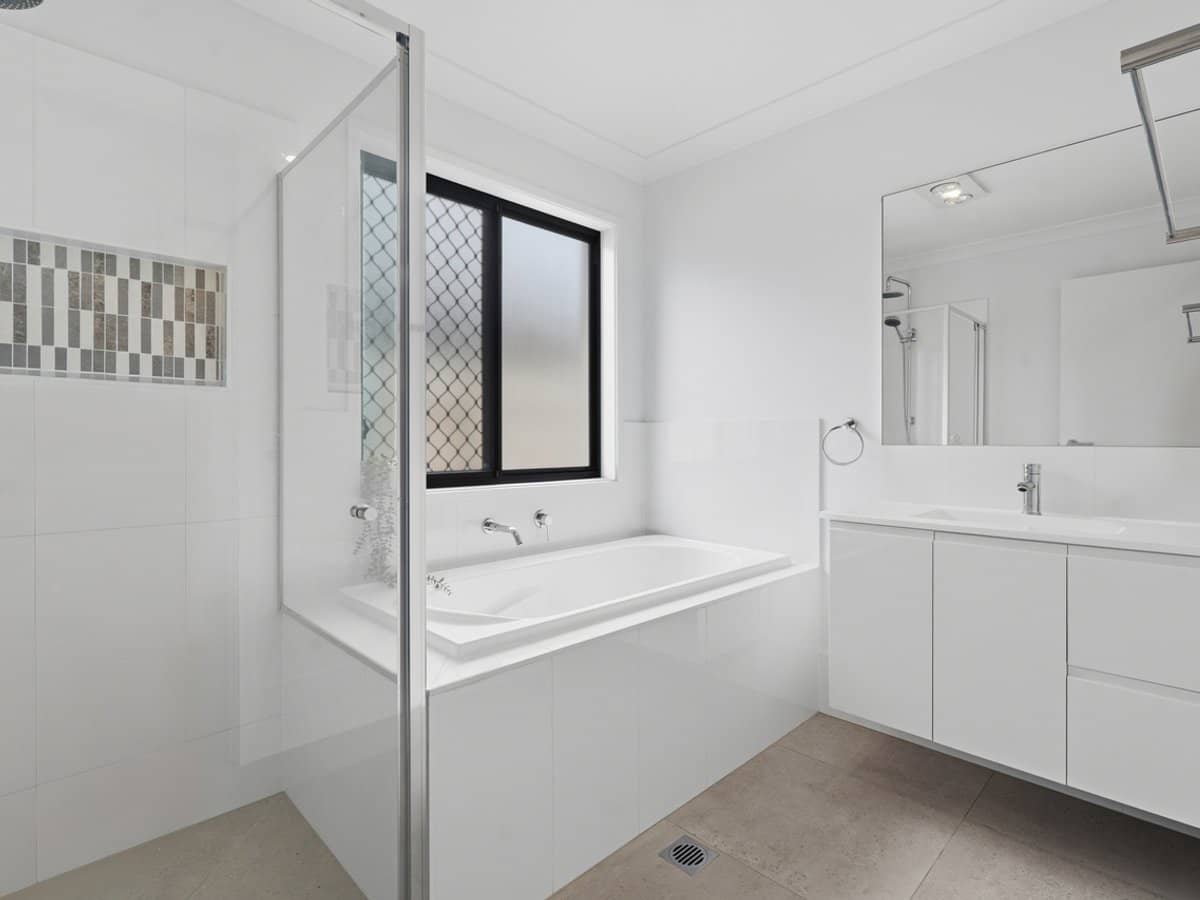 117 Riparian Circuit, LOGAN RESERVE - Thumbnail 12