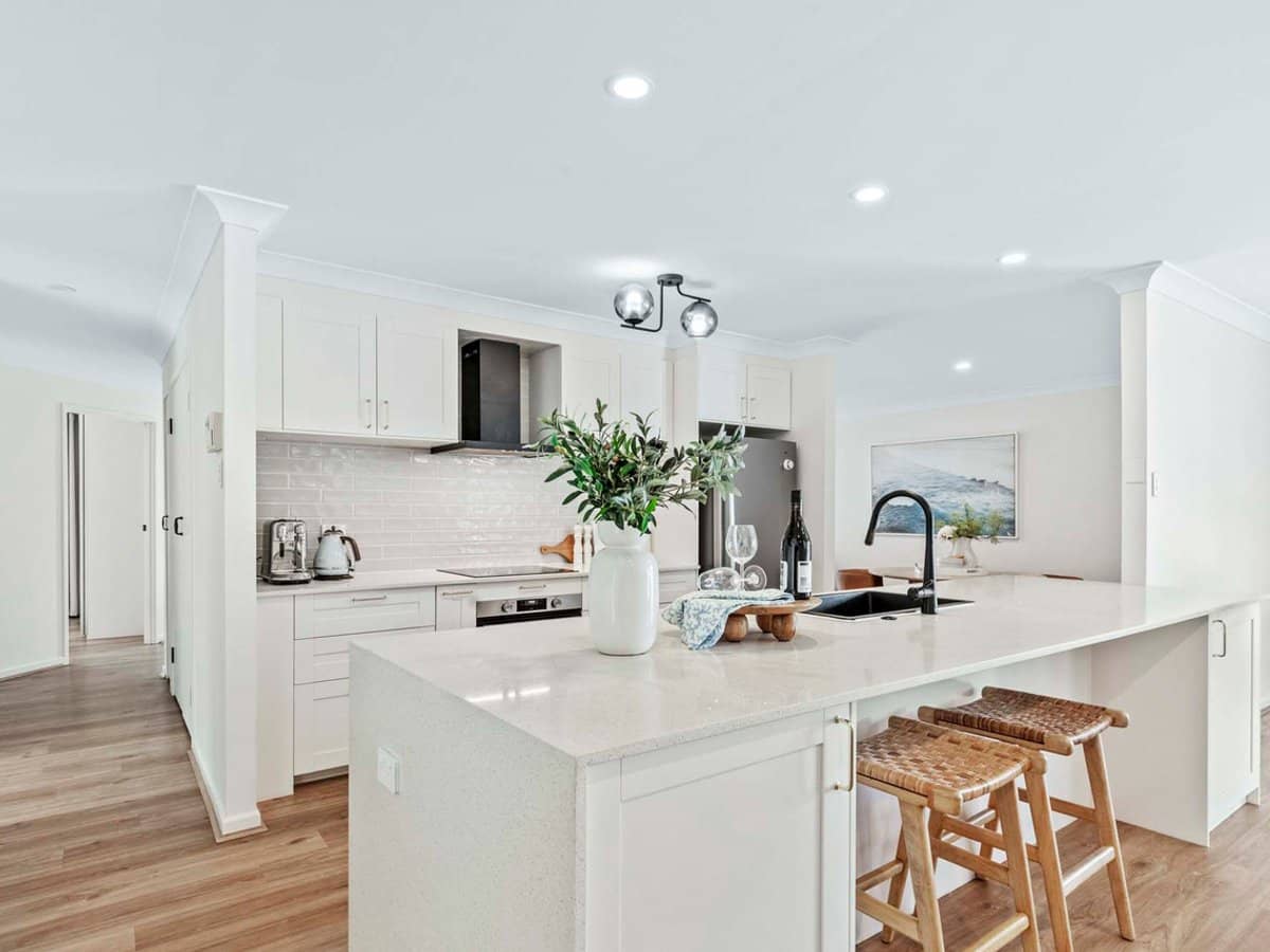 24 Morris Road, Kippa-ring - Thumbnail 1