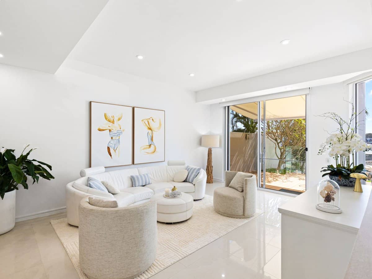 12 Commodore Drive, SURFERS PARADISE - Thumbnail 6