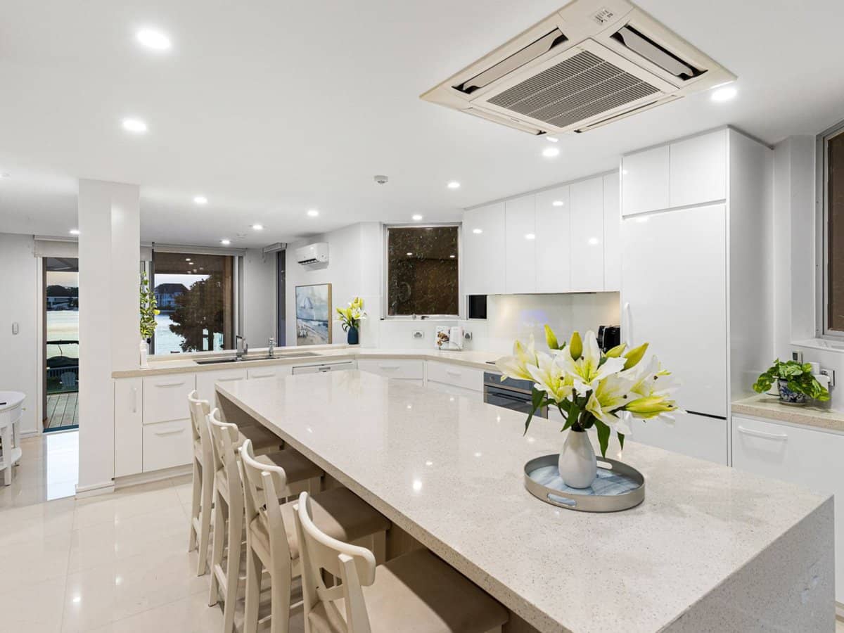 12 Commodore Drive, SURFERS PARADISE - Thumbnail 12