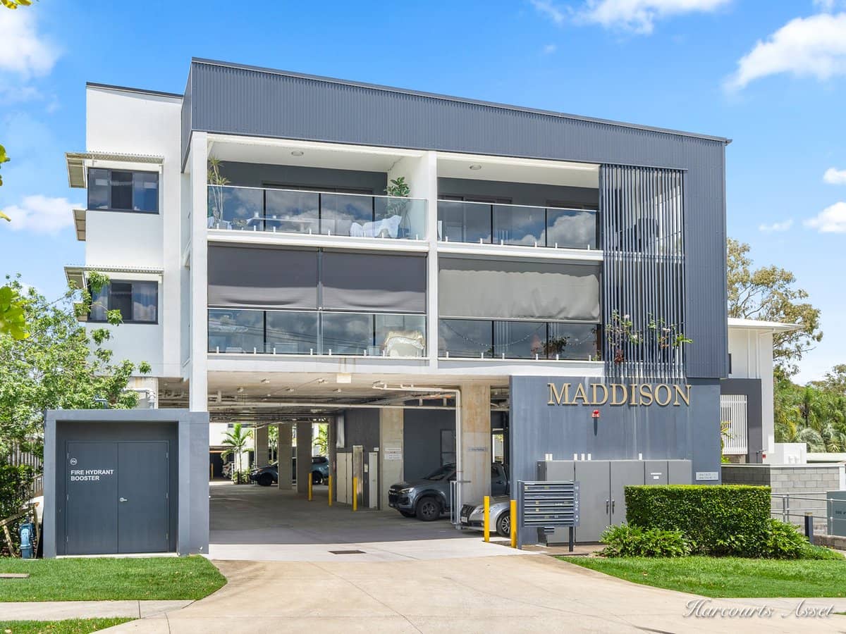 10 Timor Avenue, LOGANHOLME - Thumbnail 2