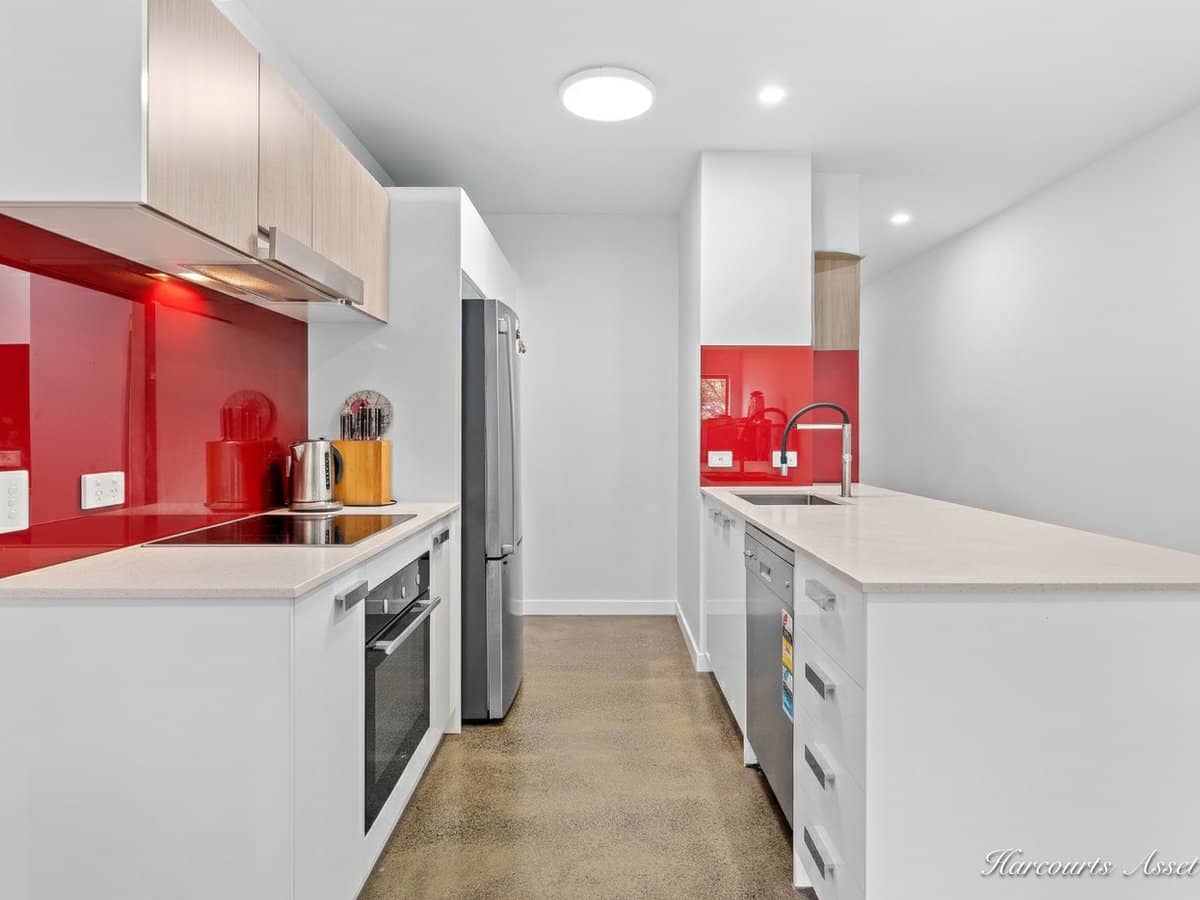 10 Timor Avenue, LOGANHOLME - Thumbnail 5