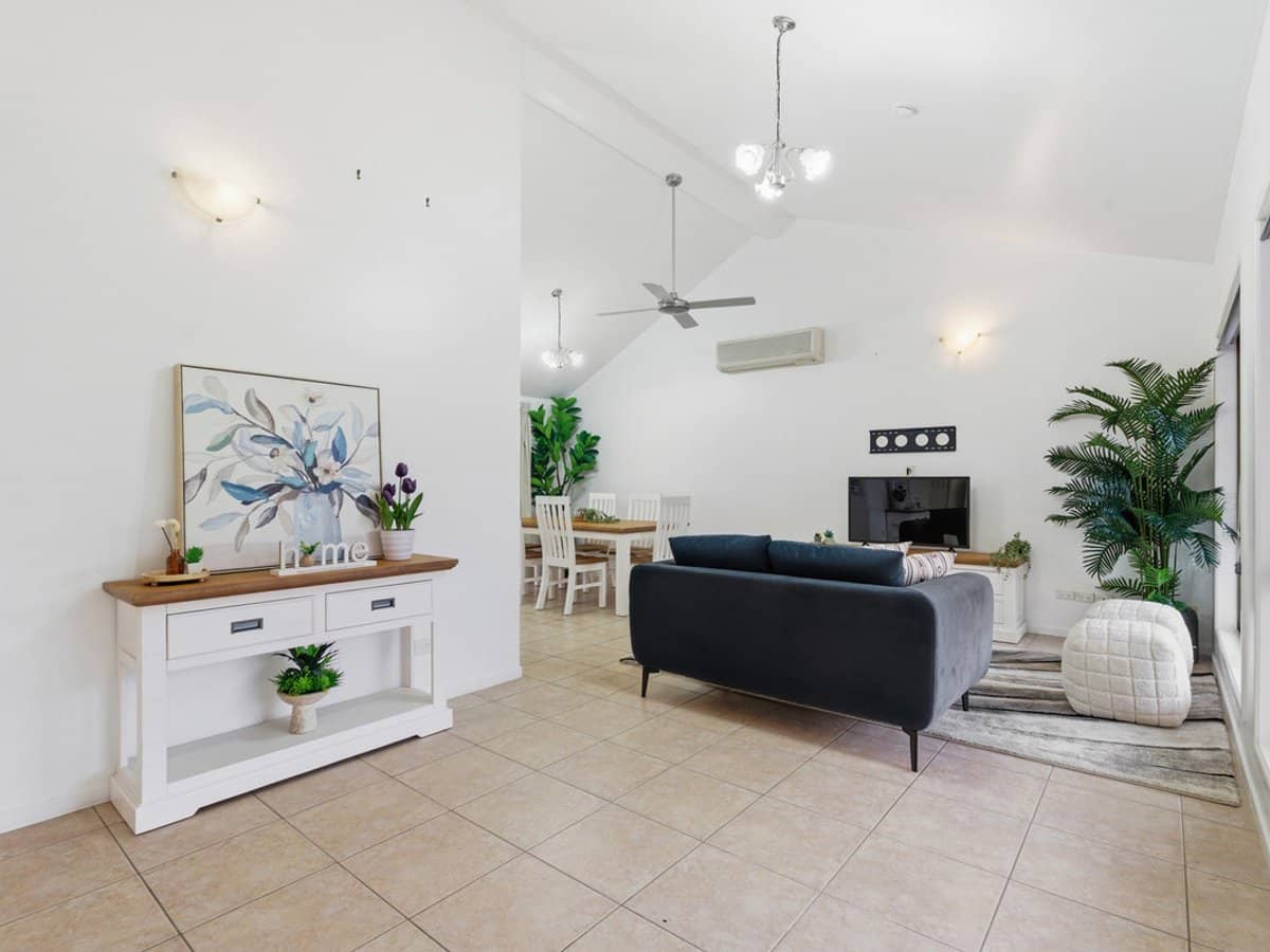 25 Dorachus Drive, Regents Park - Thumbnail 3