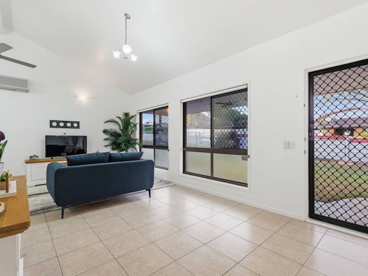 25 Dorachus Drive, Regents Park - Thumbnail 4