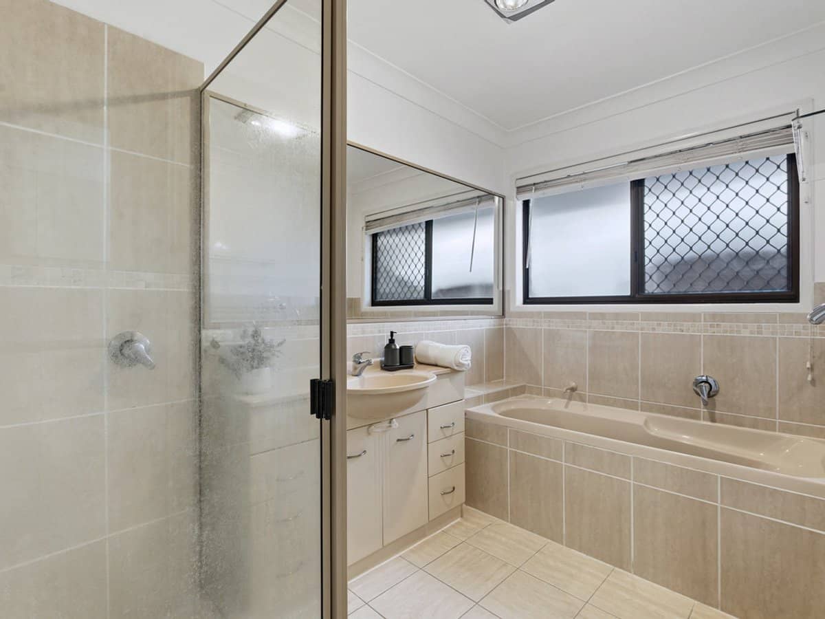 25 Dorachus Drive, Regents Park - Thumbnail 12
