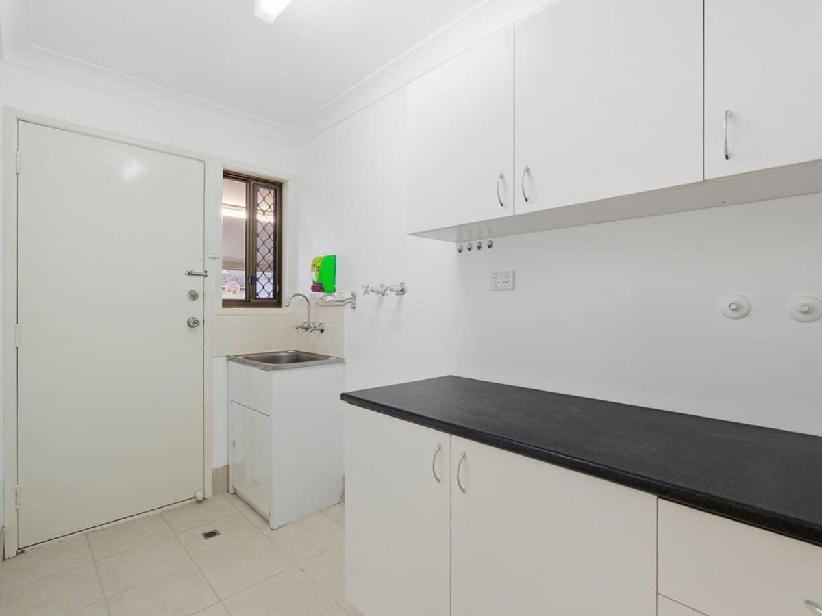 25 Dorachus Drive, Regents Park - Thumbnail 13