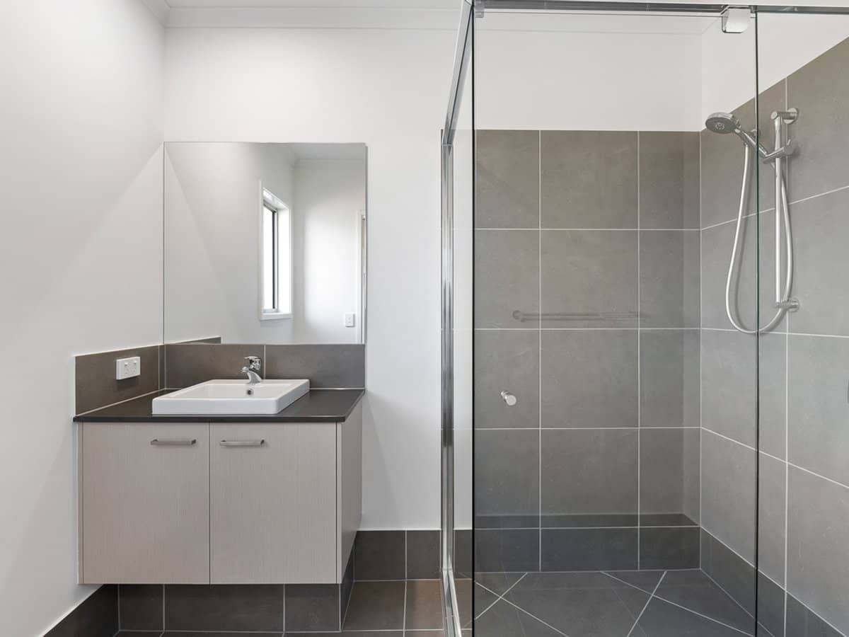 7 Riverside Esplanade, JIMBOOMBA - Thumbnail 5