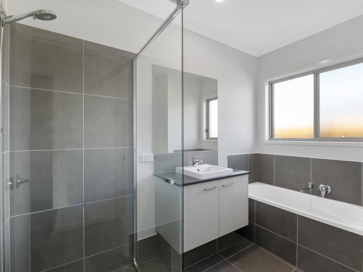 7 Riverside Esplanade, JIMBOOMBA - Thumbnail 9