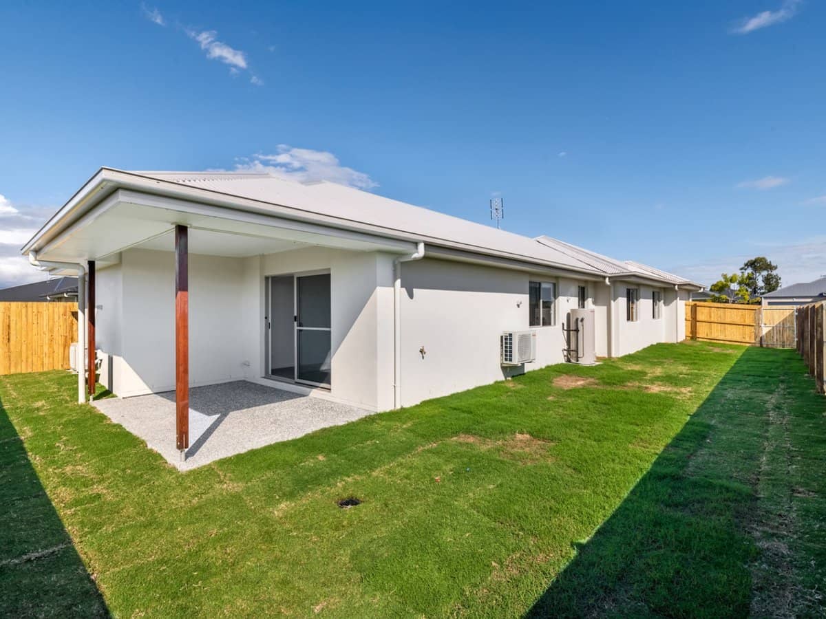 7 Riverside Esplanade, JIMBOOMBA - Thumbnail 11