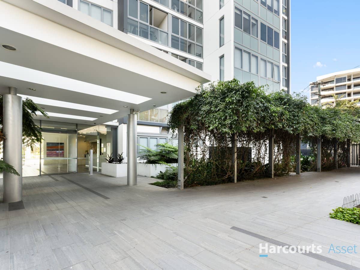 16 Hamilton Place, BOWEN HILLS - Thumbnail 2