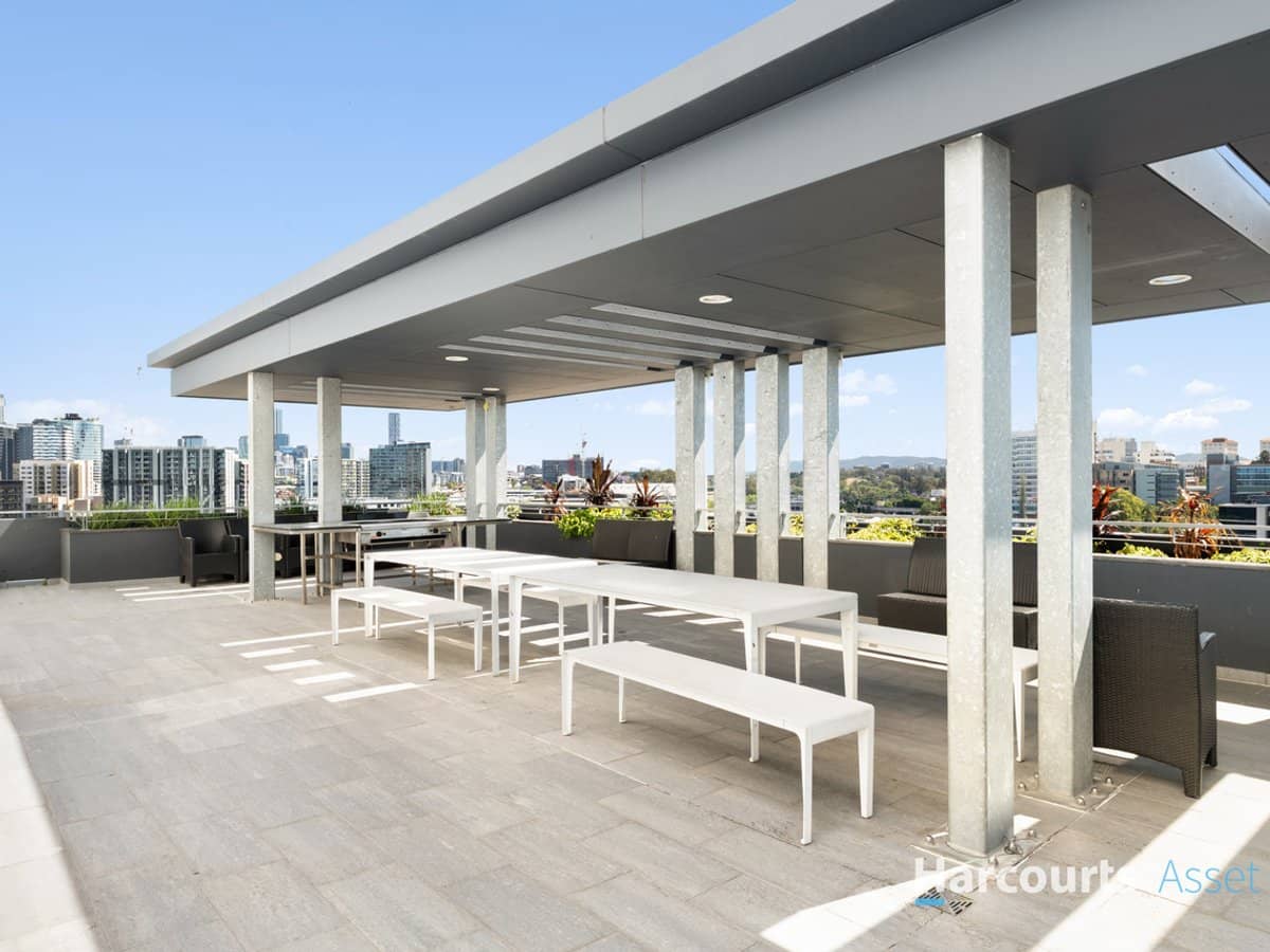 16 Hamilton Place, BOWEN HILLS - Thumbnail 10