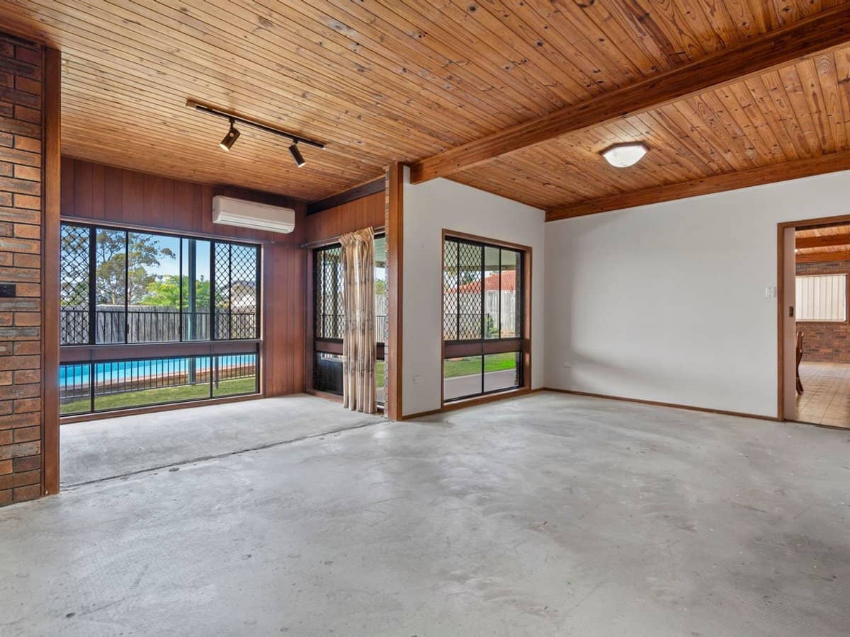 3 Mara Court, ASHMORE - Thumbnail 3