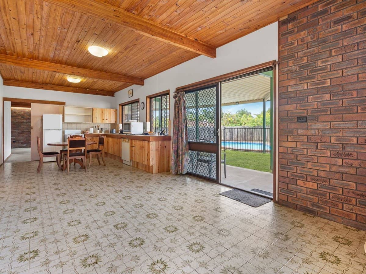 3 Mara Court, ASHMORE - Thumbnail 7