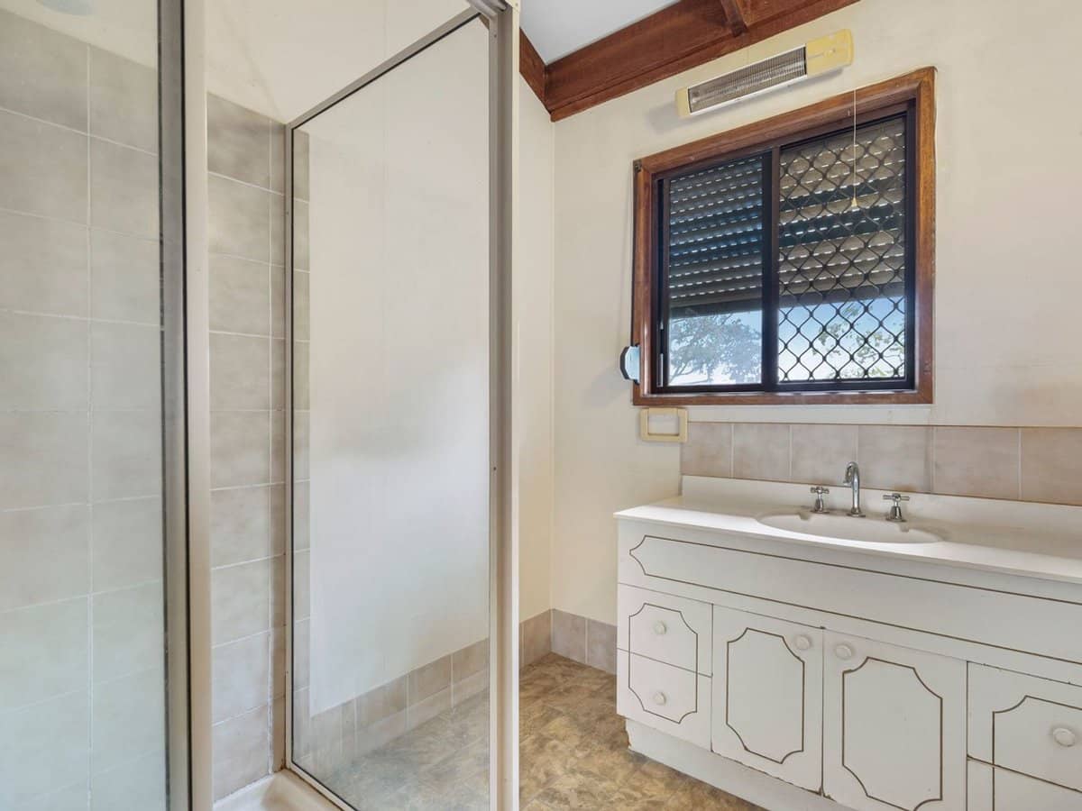 3 Mara Court, ASHMORE - Thumbnail 10