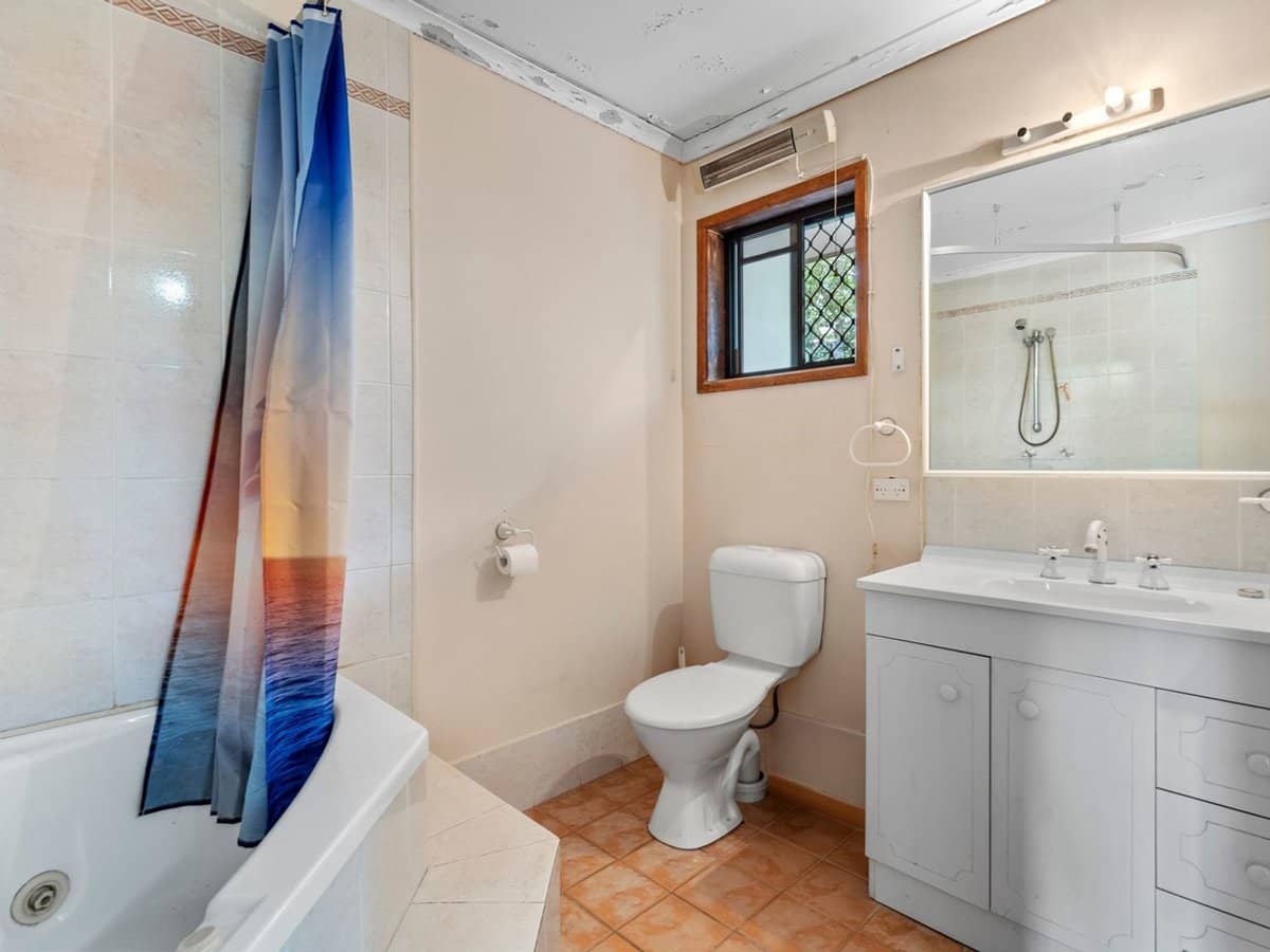 3 Mara Court, ASHMORE - Thumbnail 14