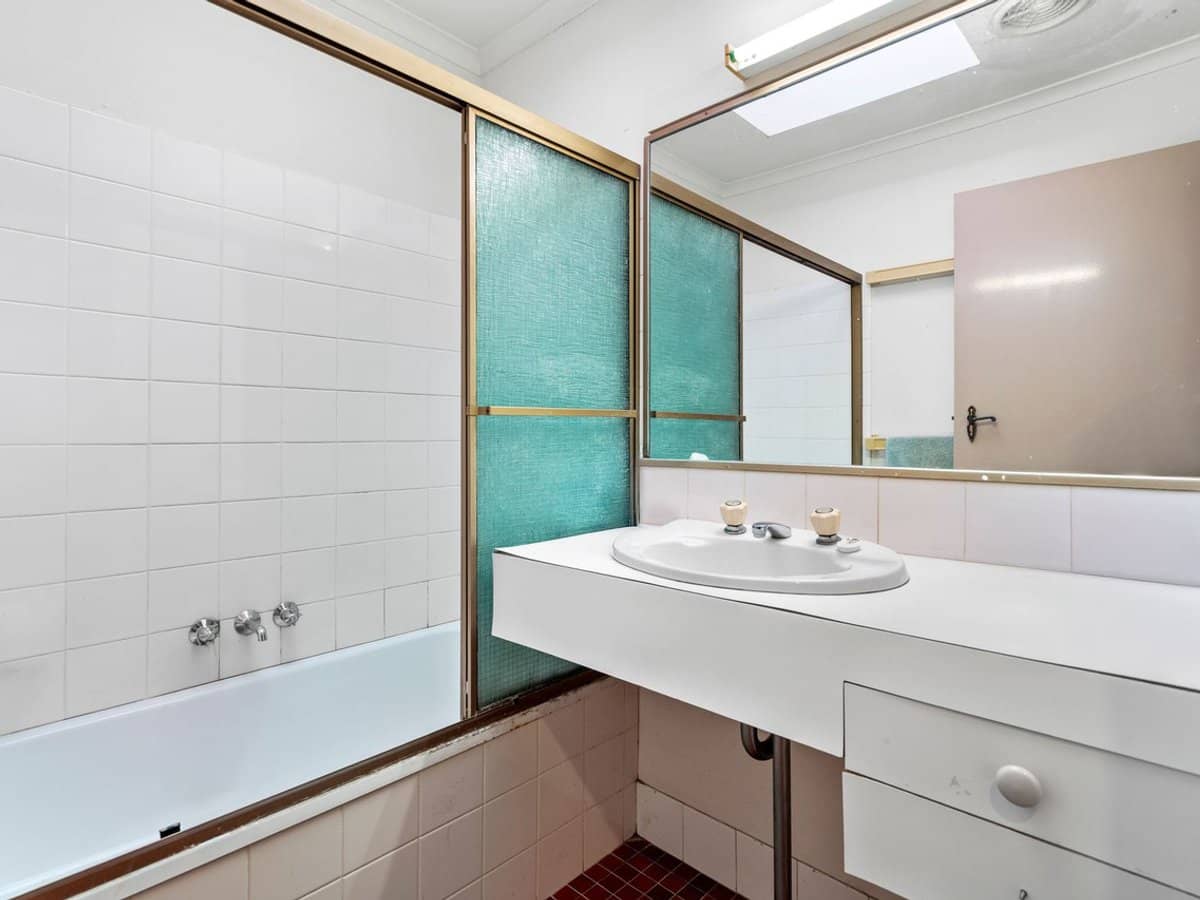 3 Mara Court, ASHMORE - Thumbnail 24