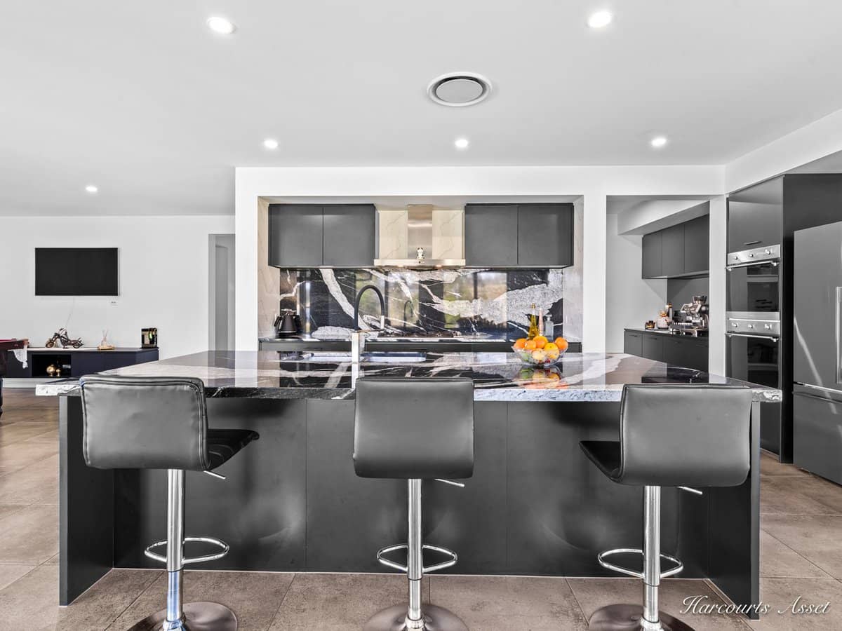 21-25 Deeke Place, JIMBOOMBA - Thumbnail 7