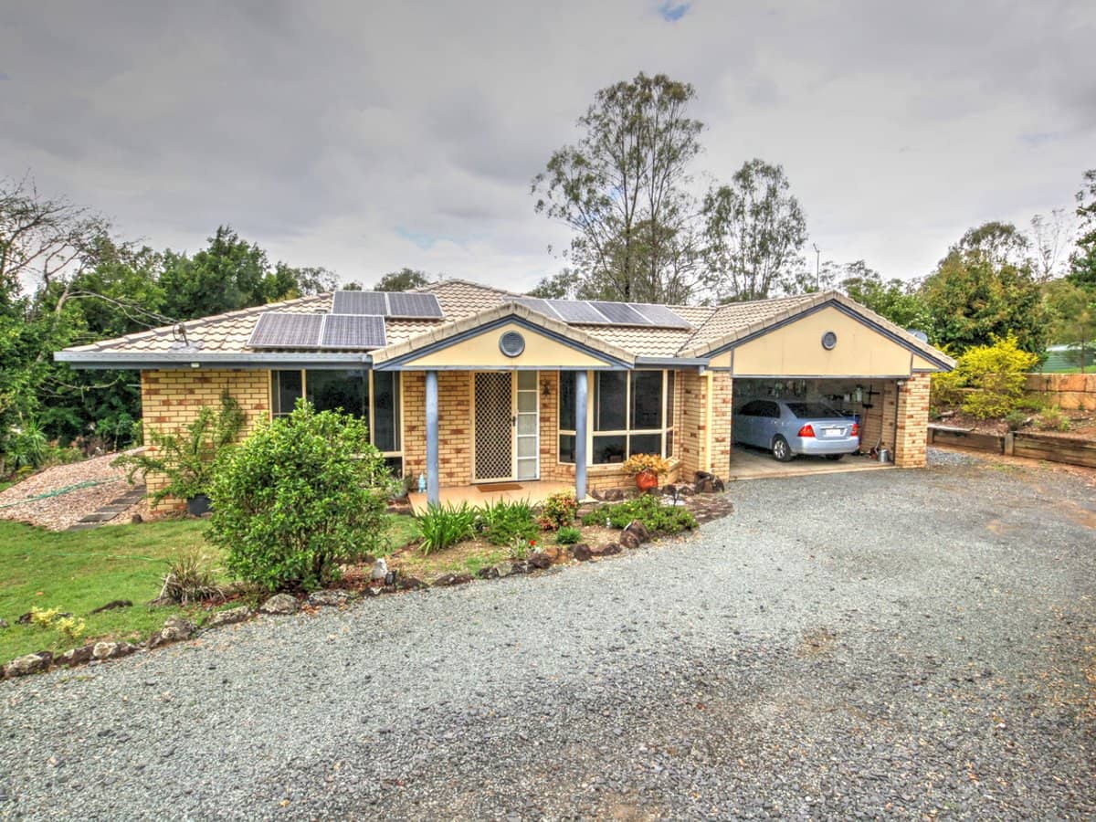 168-170 WALKER Drive, KOORALBYN - Thumbnail 1