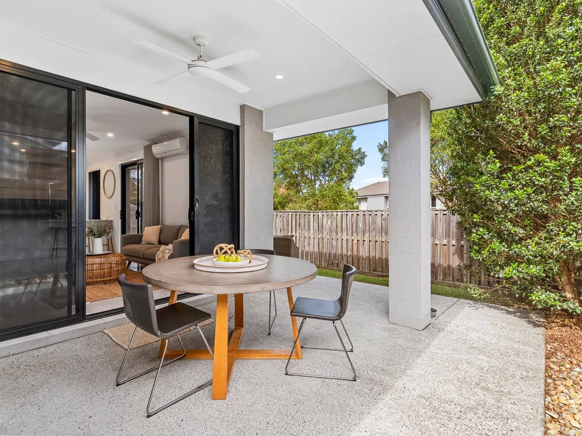 42 Oakover Avenue, ORMEAU HILLS - Thumbnail 2