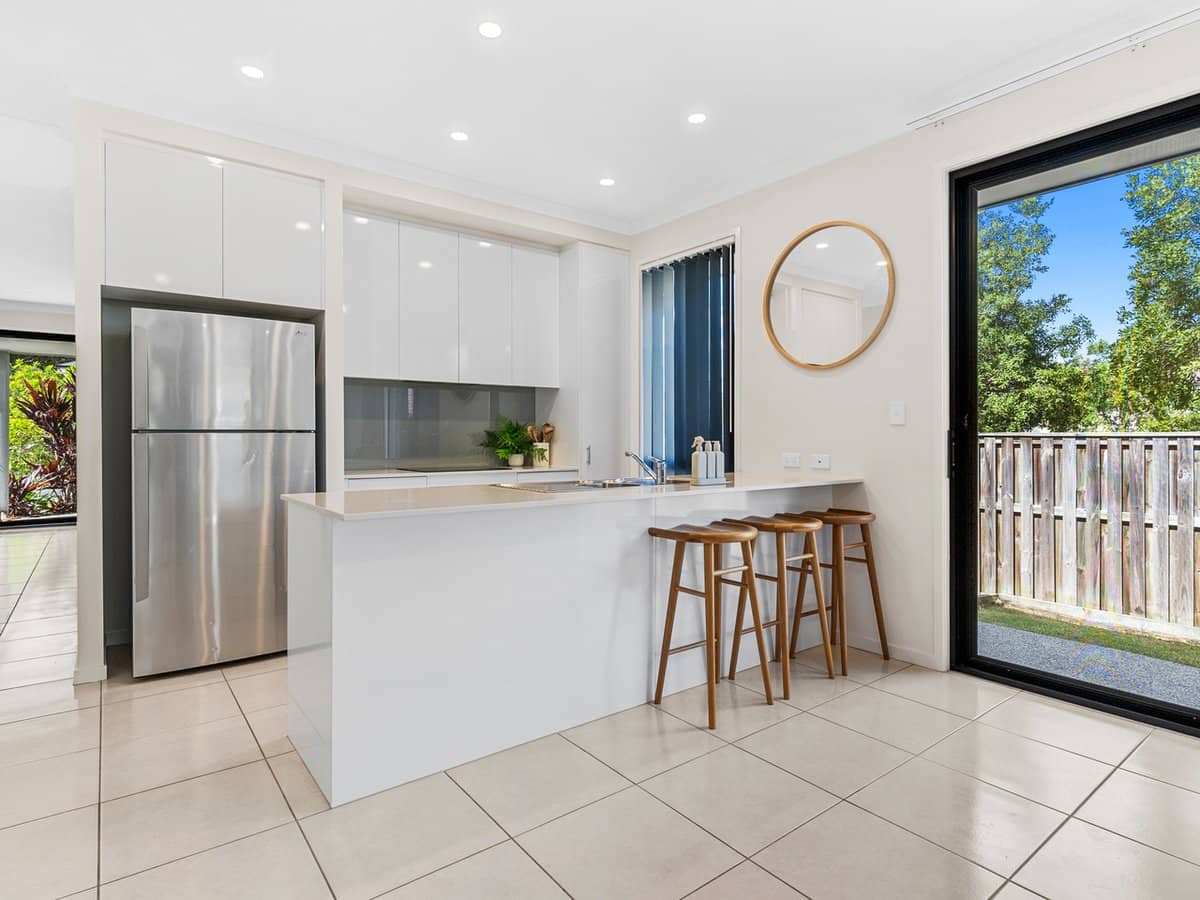 42 Oakover Avenue, ORMEAU HILLS - Thumbnail 5