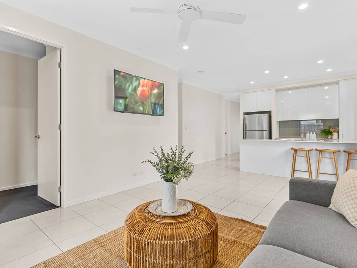 42 Oakover Avenue, ORMEAU HILLS - Thumbnail 8