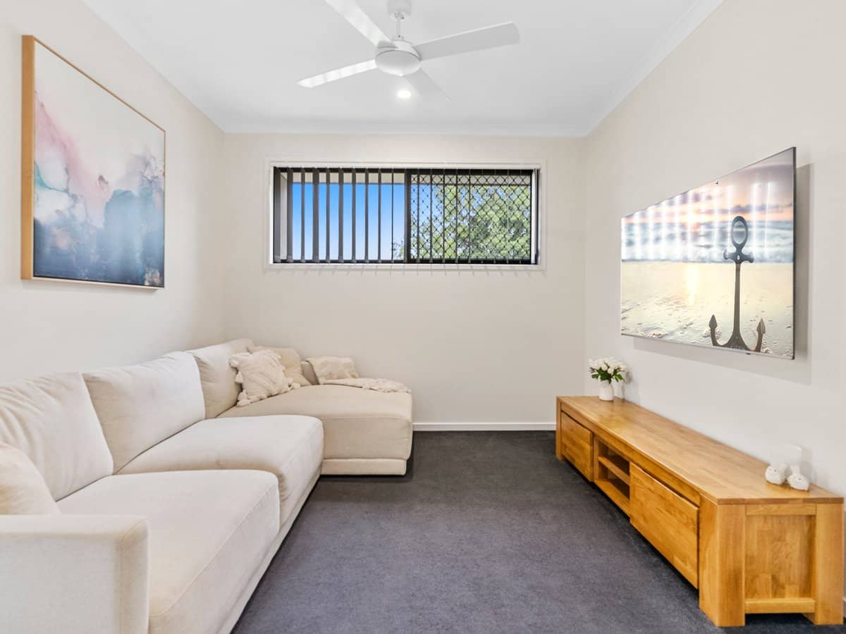 42 Oakover Avenue, ORMEAU HILLS - Thumbnail 12