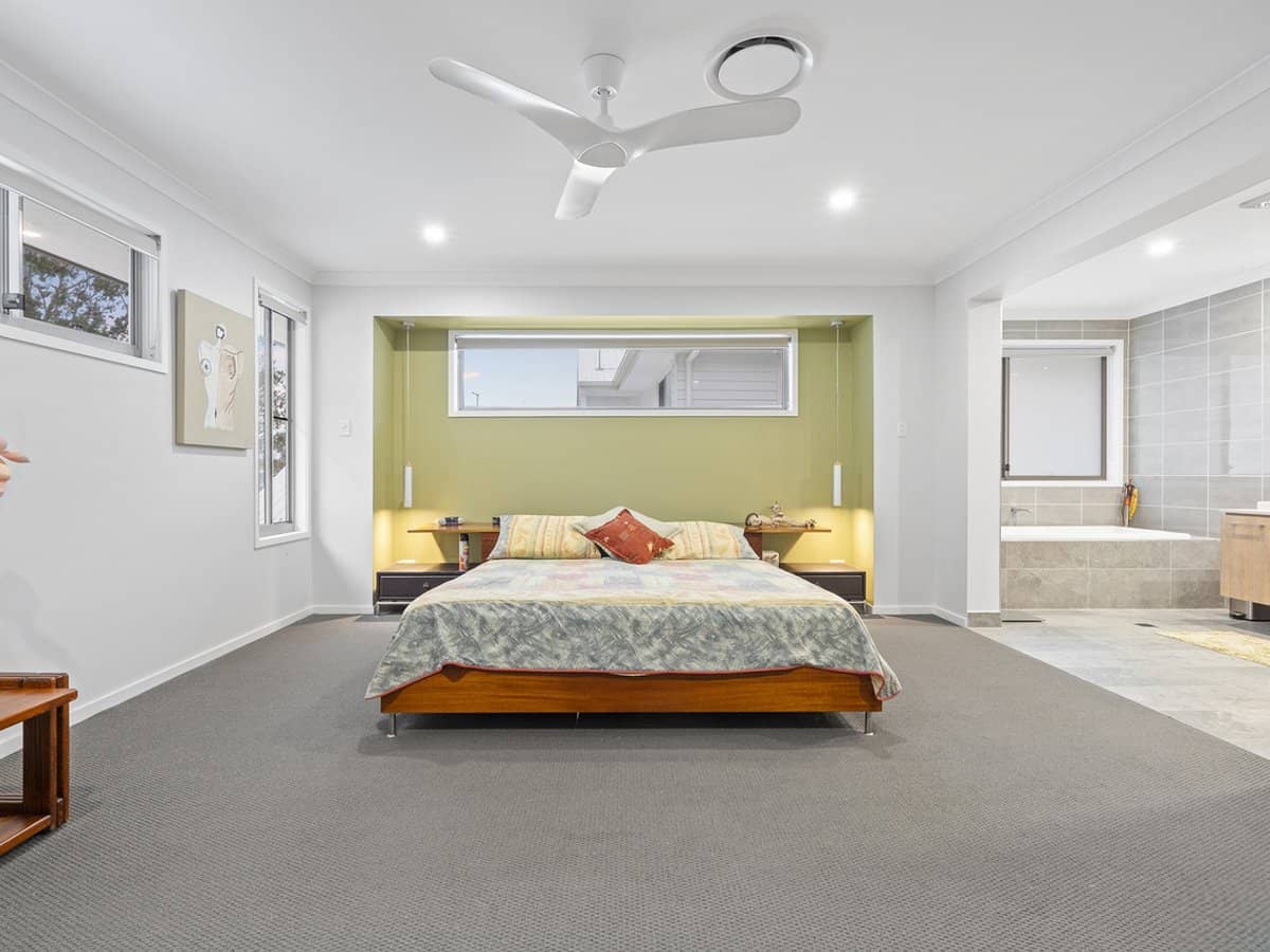 98 Lake Serenity Boulevard, HELENSVALE - Thumbnail 10