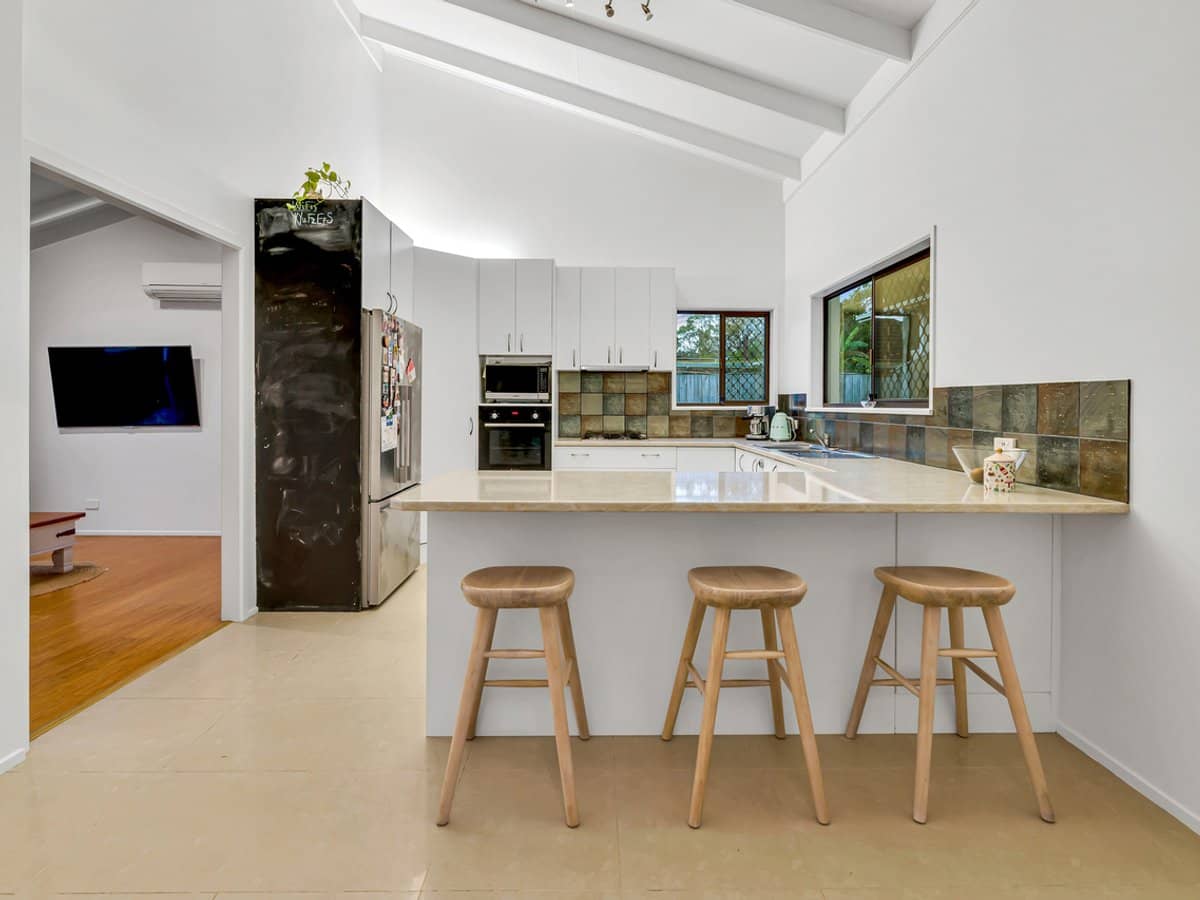 12 Kurrambee Avenue, ASHMORE - Thumbnail 8