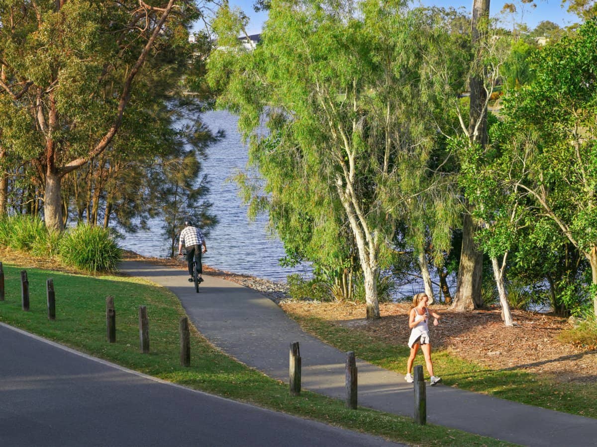 12 Azzurra Drive, VARSITY LAKES - Thumbnail 3