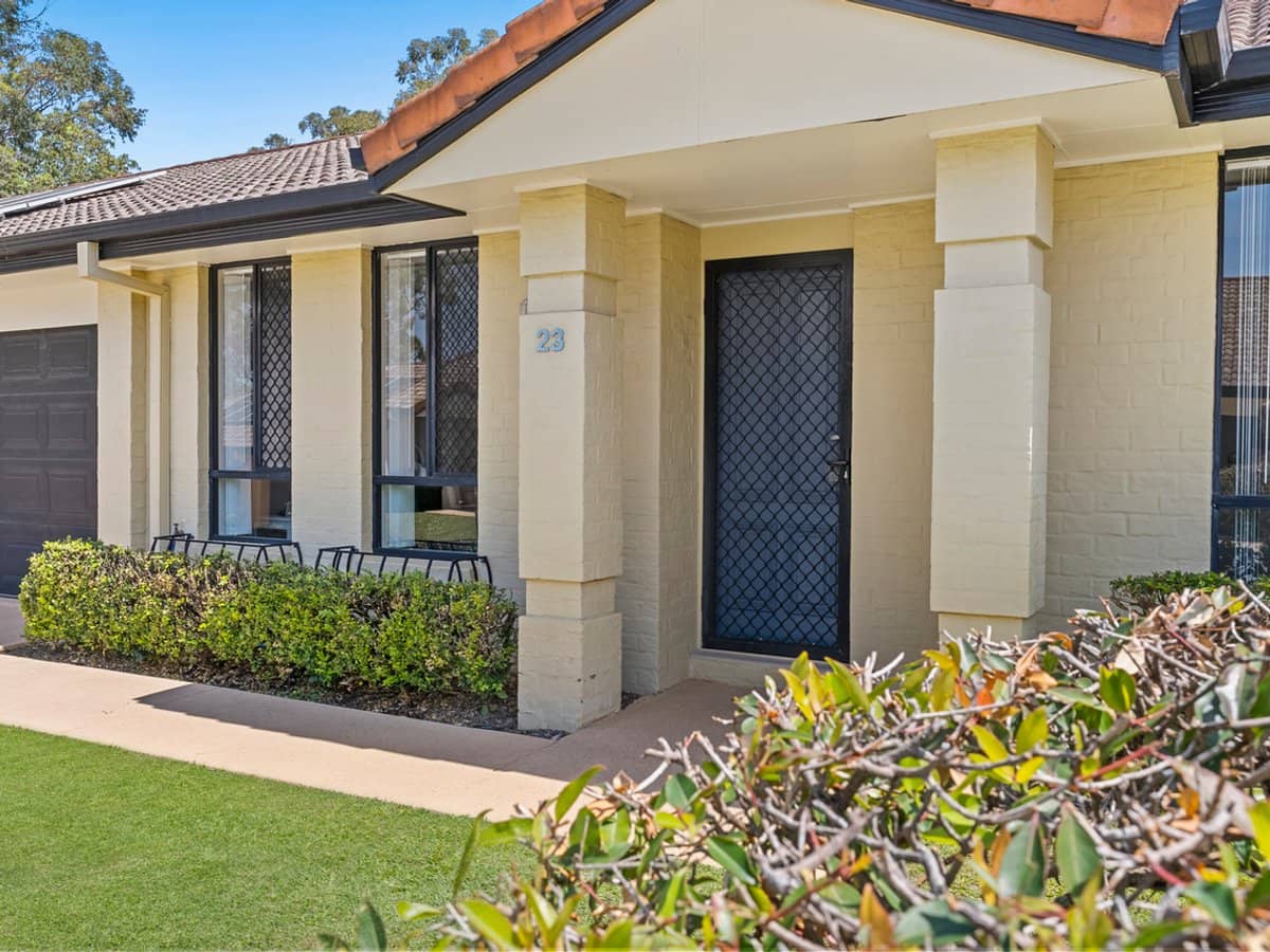 20 Brown Street, LABRADOR - Thumbnail 2