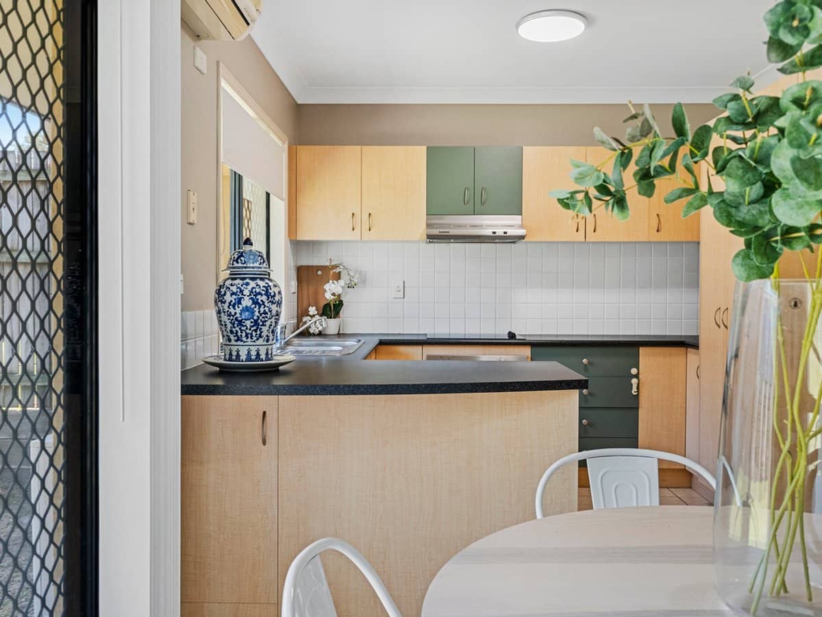 20 Brown Street, LABRADOR - Thumbnail 9