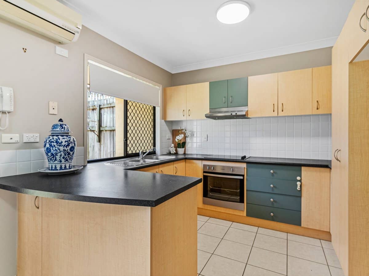 20 Brown Street, LABRADOR - Thumbnail 10