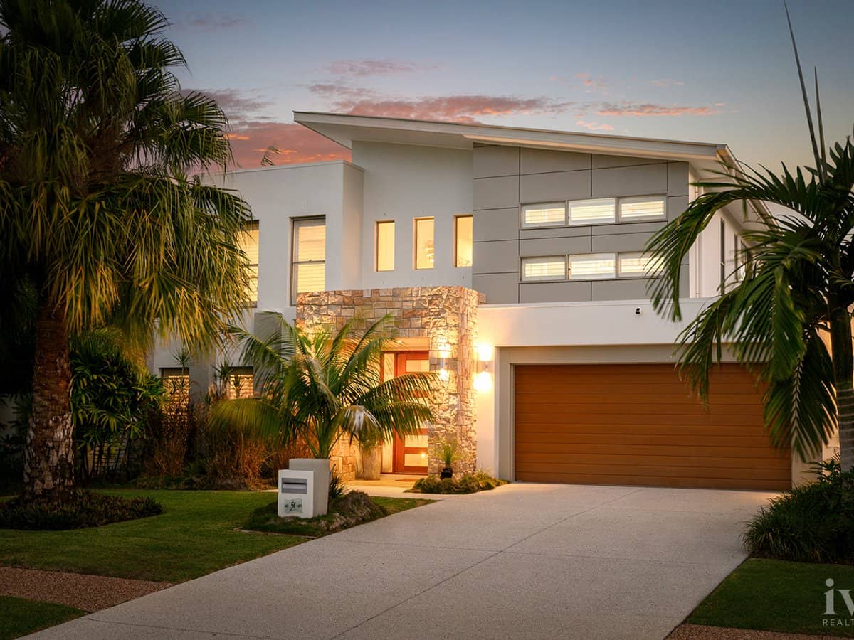 51 Serenity Boulevard, HELENSVALE - Thumbnail 1