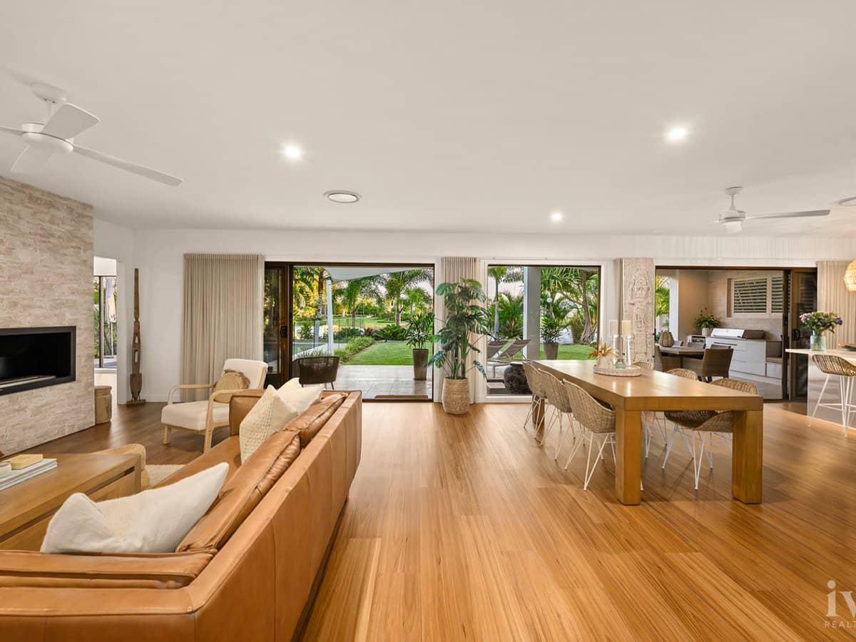 51 Serenity Boulevard, HELENSVALE - Thumbnail 3