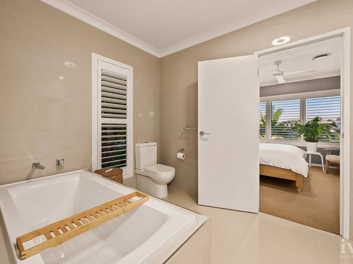 51 Serenity Boulevard, HELENSVALE - Thumbnail 14