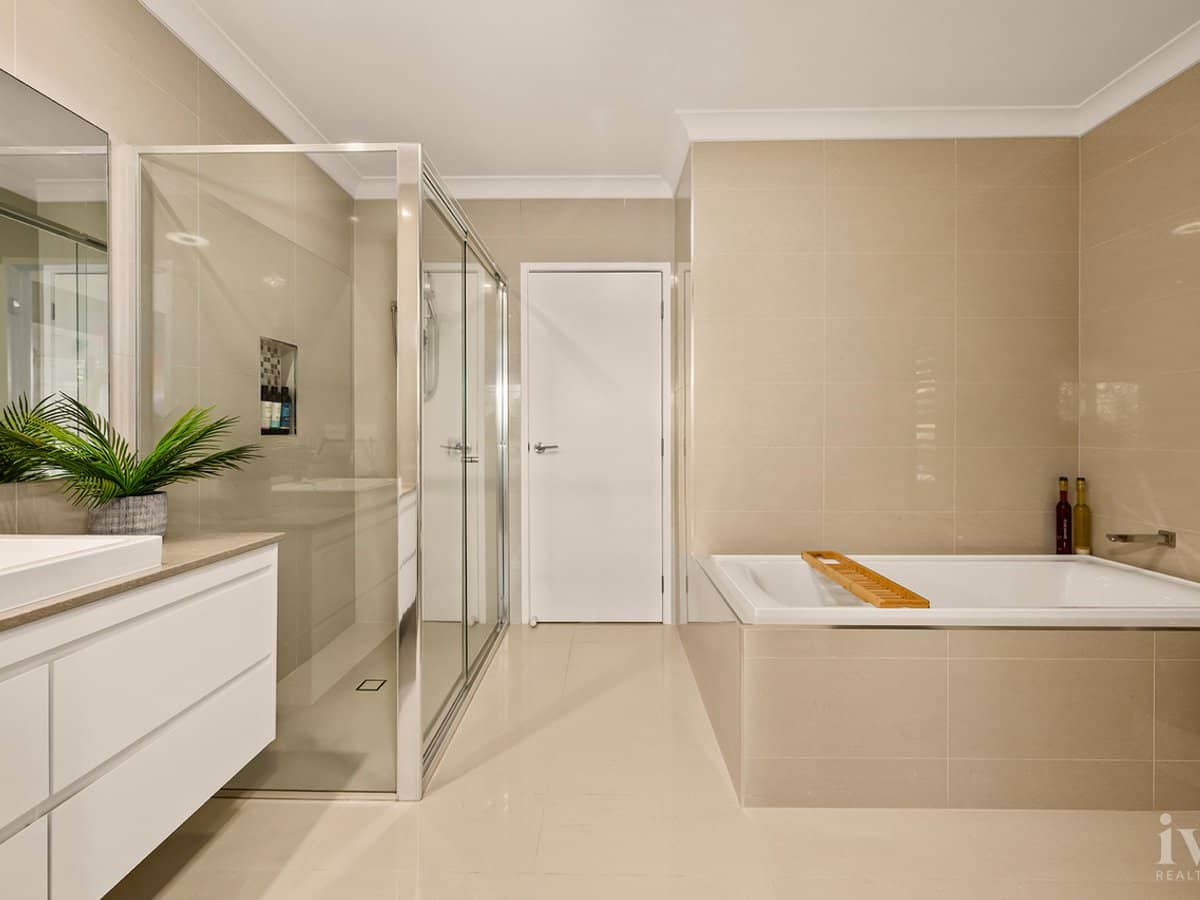 51 Serenity Boulevard, HELENSVALE - Thumbnail 15