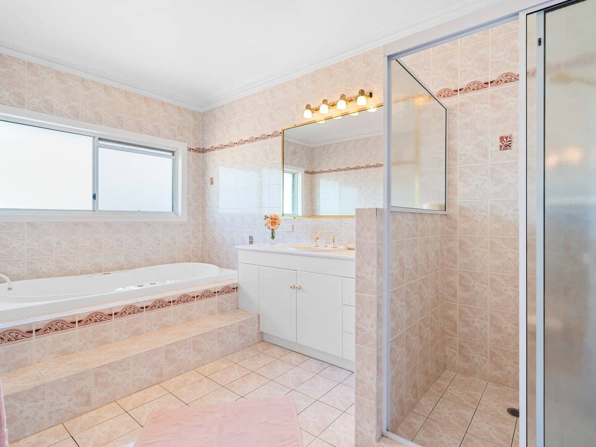 29 Parnassus Street, ROBERTSON - Thumbnail 13