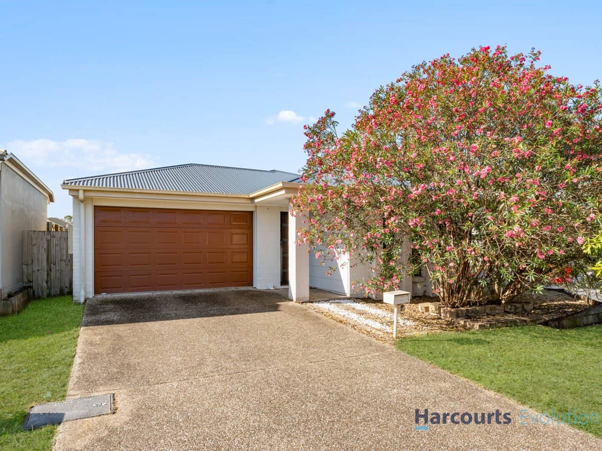 18 Riverstone Avenue, LOGAN RESERVE - Thumbnail 1