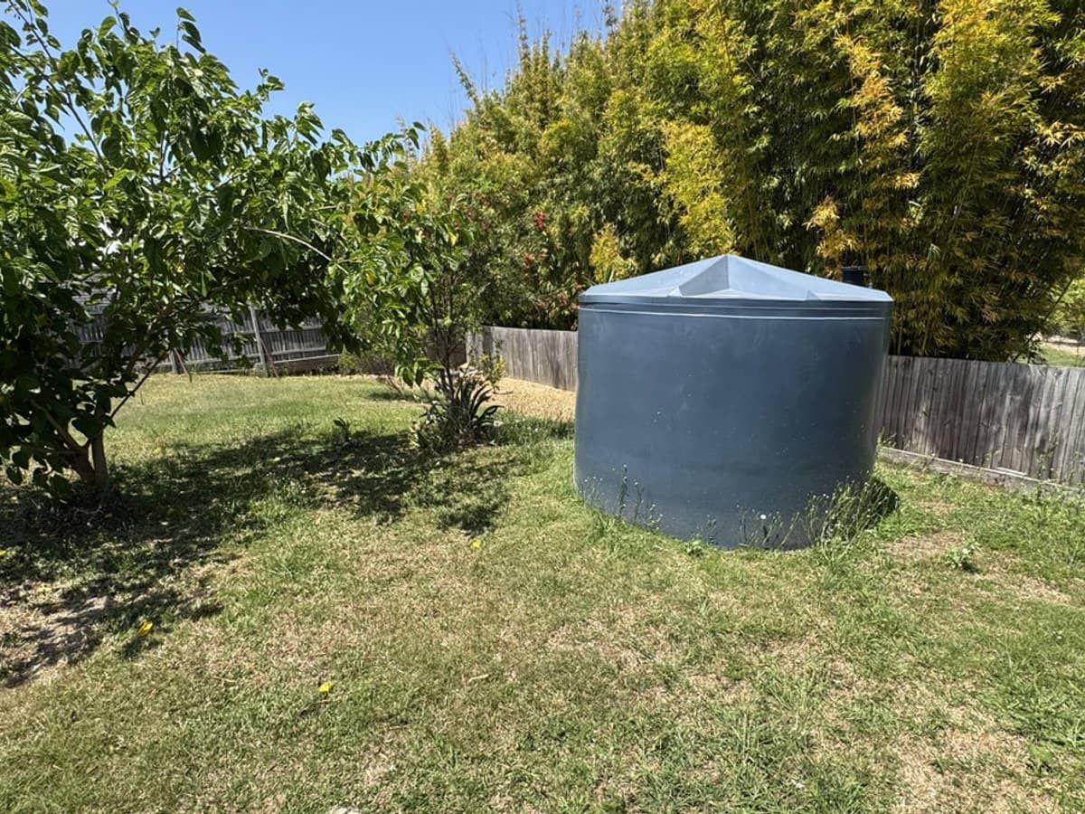 11 Eagle Hawk Drive, Southside - Thumbnail 14