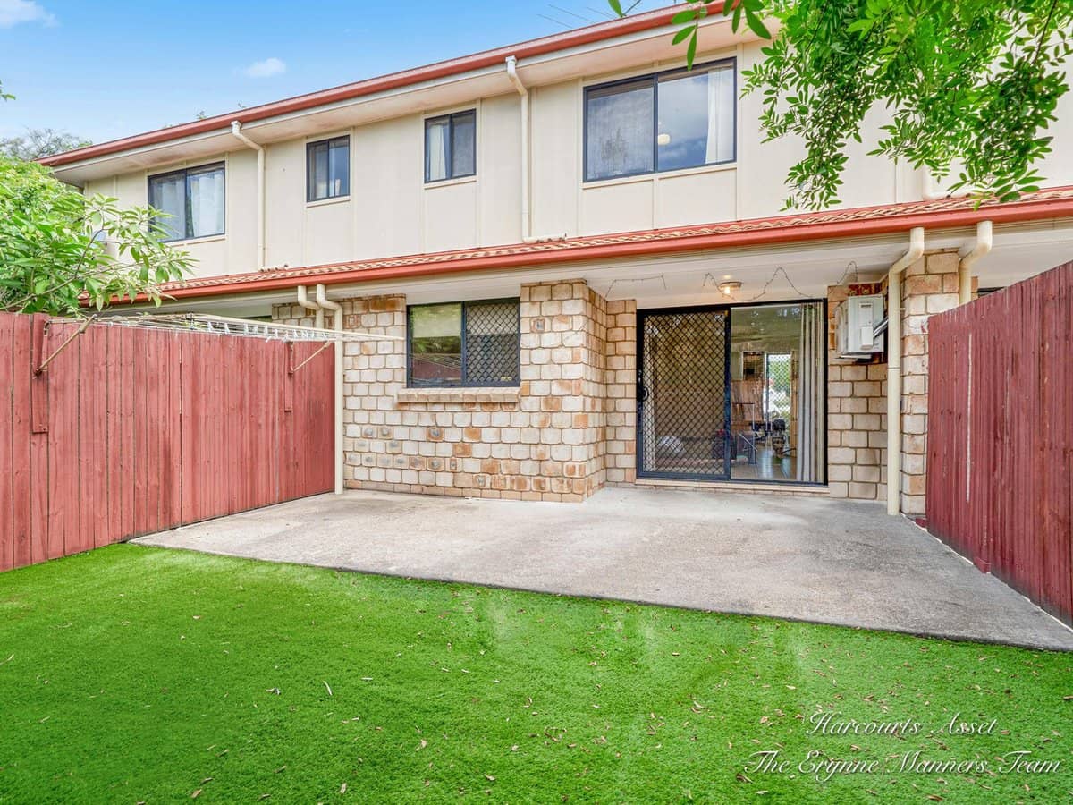 18 Loganlea Road, WATERFORD WEST - Thumbnail 9