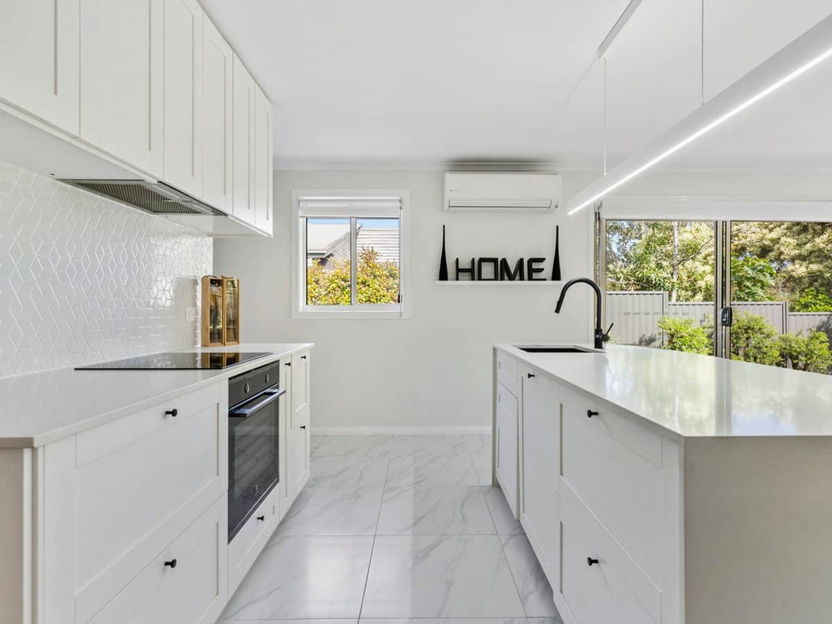 8 Carmen Court, OXENFORD - Thumbnail 3