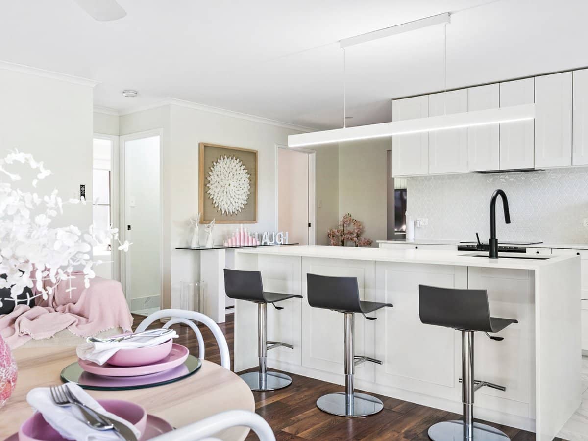 8 Carmen Court, OXENFORD - Thumbnail 5