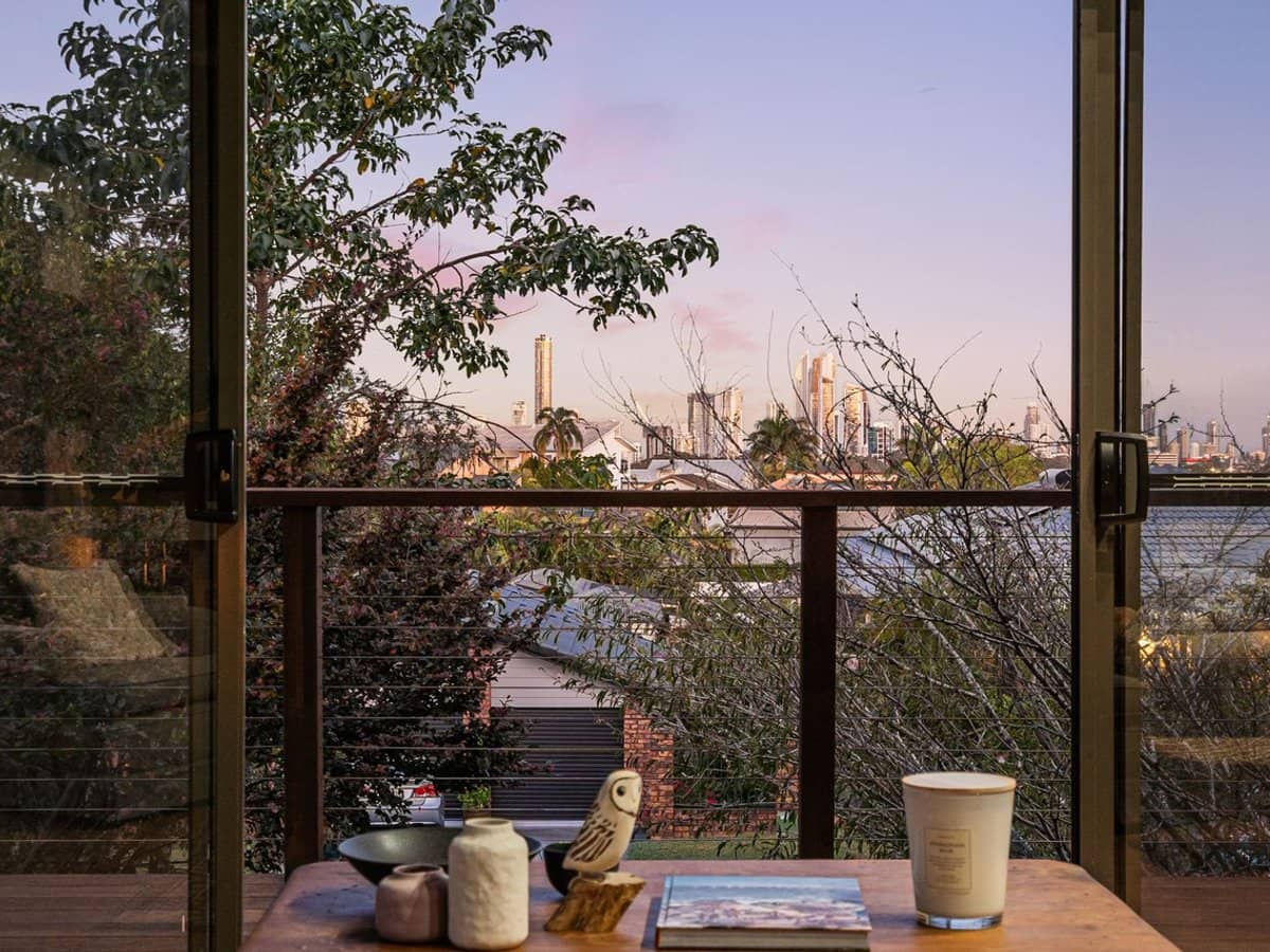 86 Parasol Street, ASHMORE - Thumbnail 3