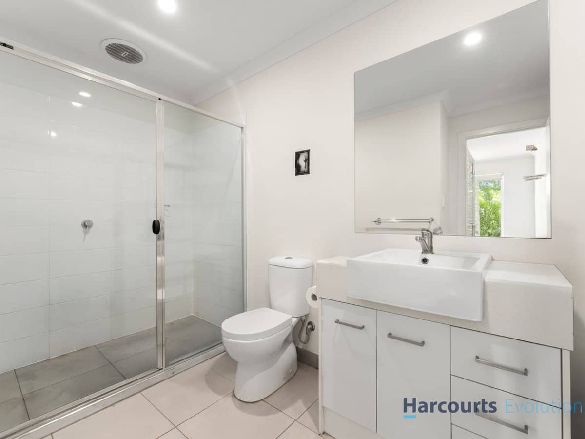 10 Scenic Road, REDBANK PLAINS - Thumbnail 4