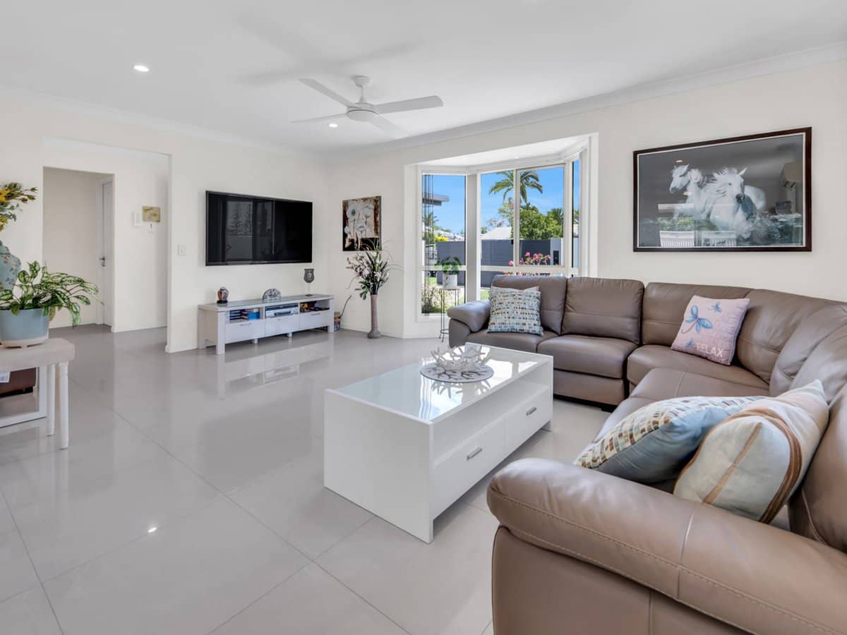 31 Salvia Street, HOLLYWELL - Thumbnail 4