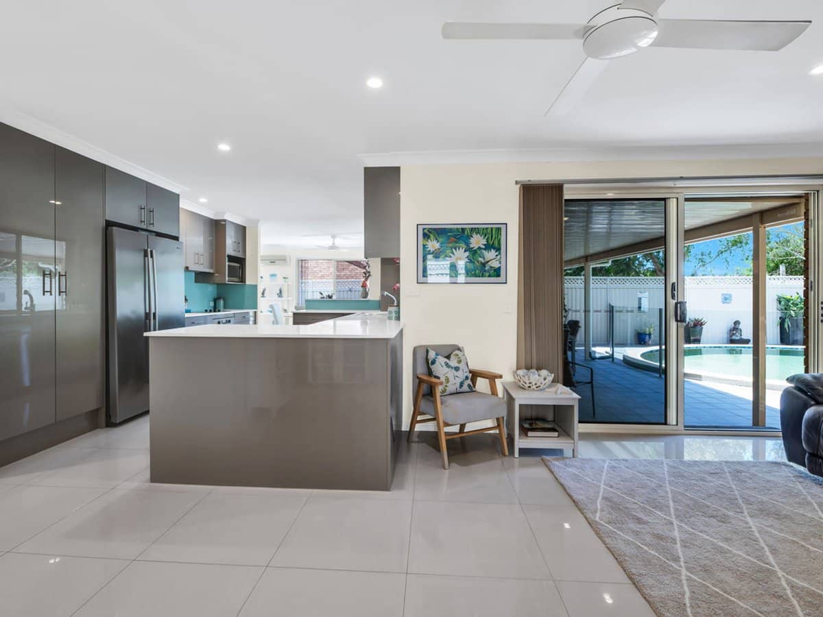 31 Salvia Street, HOLLYWELL - Thumbnail 11