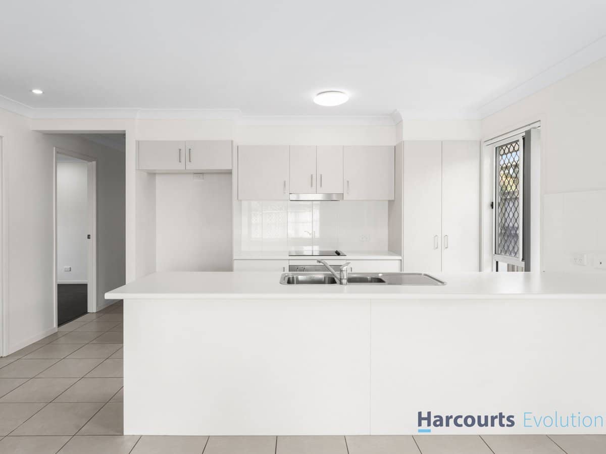 9 Pine Place, UPPER KEDRON - Thumbnail 3