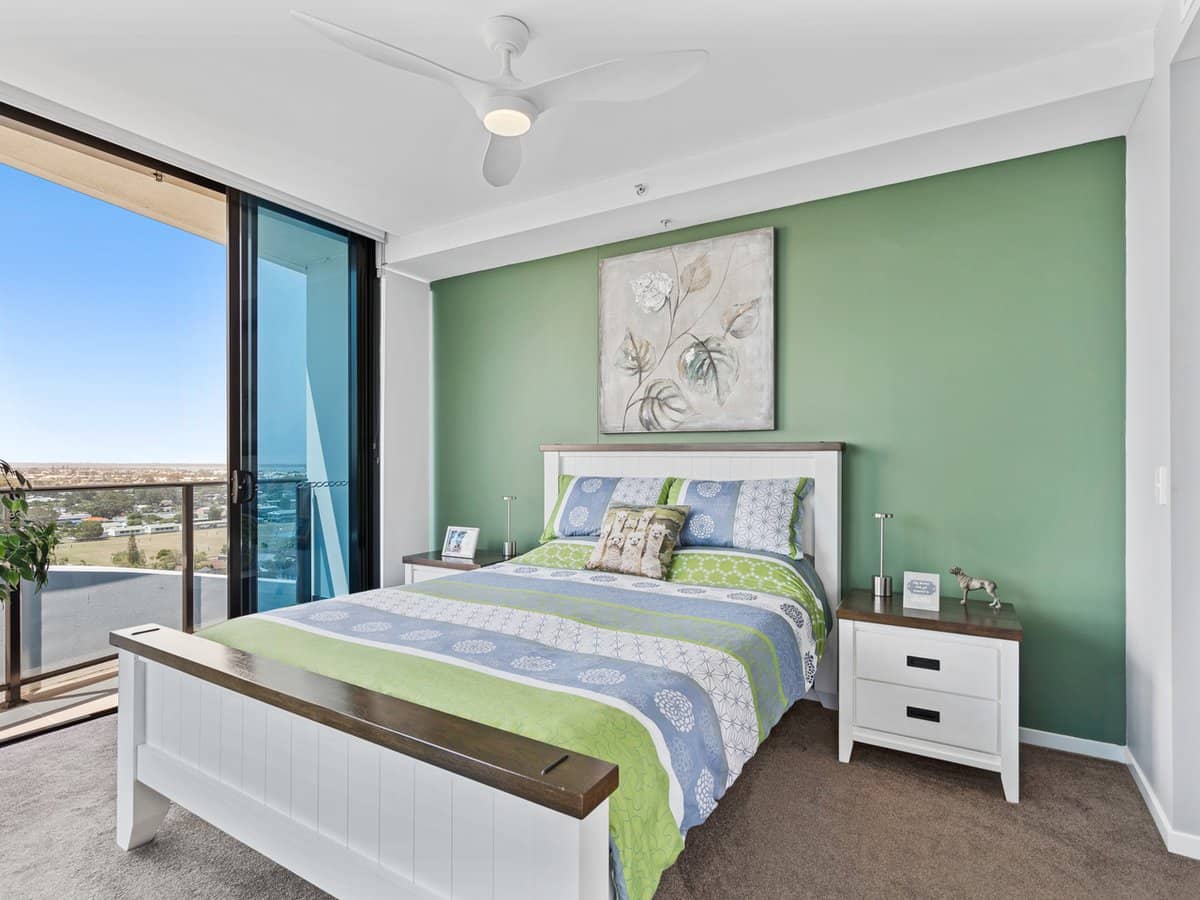 5 Harbour Side Court, BIGGERA WATERS - Thumbnail 13