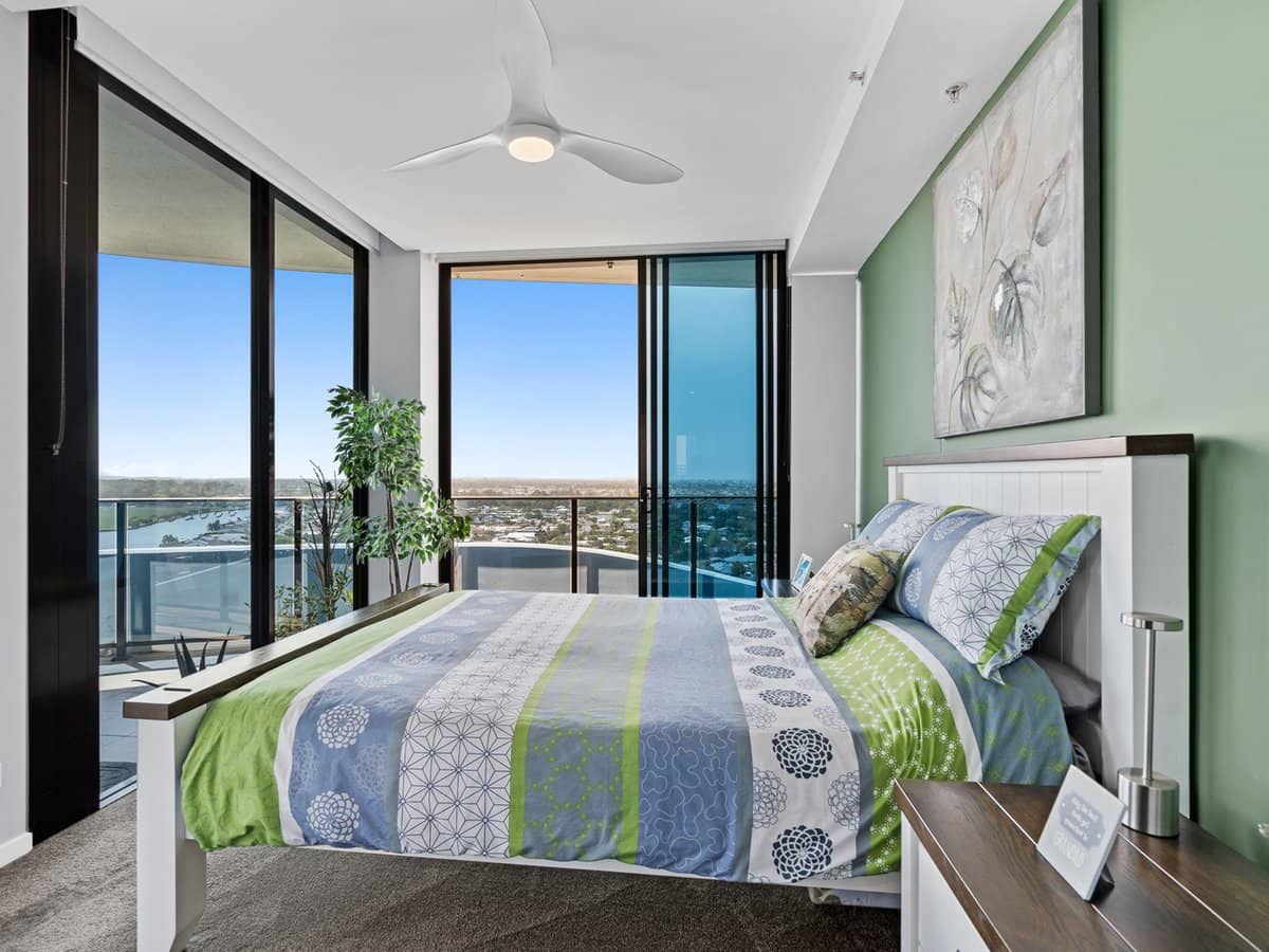 5 Harbour Side Court, BIGGERA WATERS - Thumbnail 14