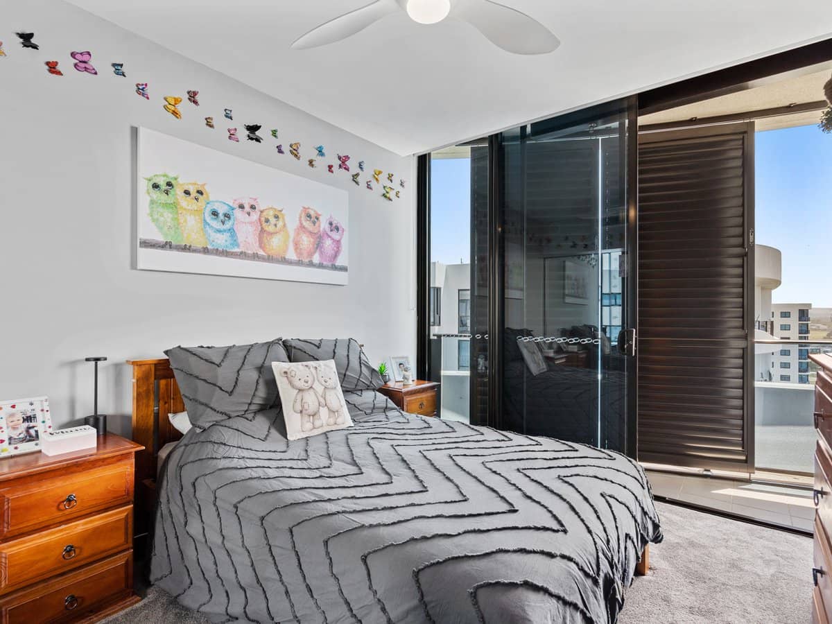 5 Harbour Side Court, BIGGERA WATERS - Thumbnail 17